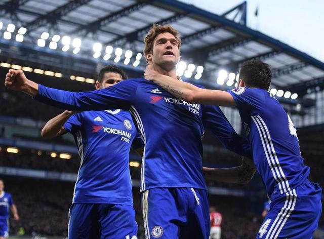 是靠队友们 是靠队友们