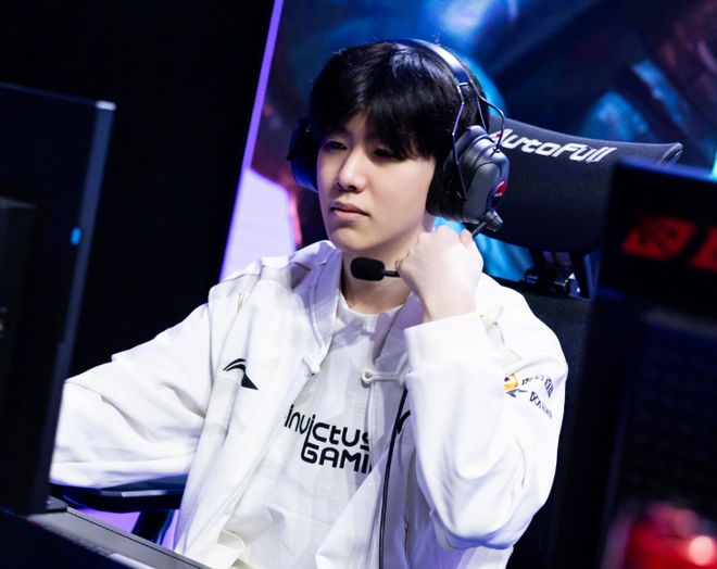 他的成就激 他的成就激