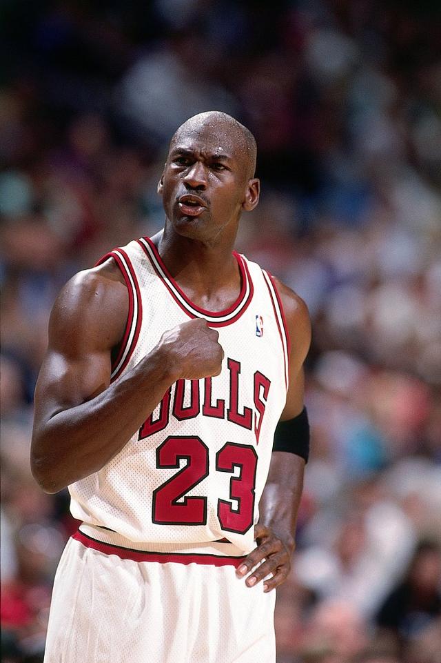 儘管他在國 儘管他在國