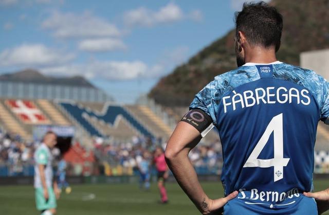 相比之下 相比之下