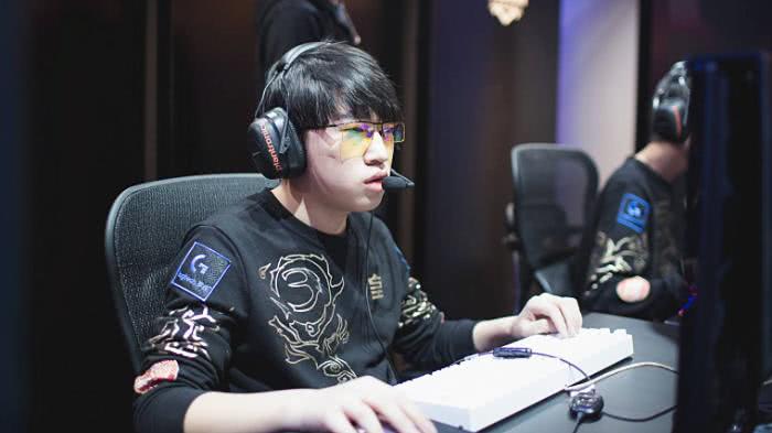 一声哨响 一声哨响